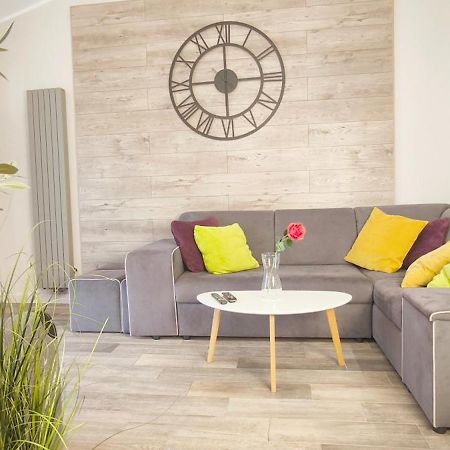Central Apartments Neptun Park 1 & Parking Γκντανσκ Εξωτερικό φωτογραφία